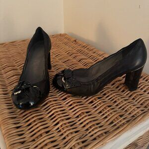 Stuart Weitzman Black patent leather 2 3/4 inch stacked heel, size 5.5